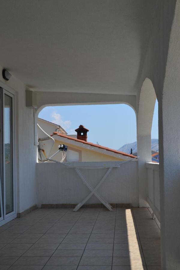 386 Ruza I Josip Piculjan Apartment